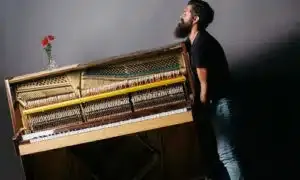 È importante assicurarsi che l'azienda di traslochi sia ben assicurata per coprire eventuali danni o perdite durante il trasporto